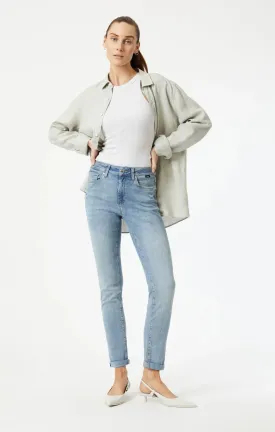 Kathleen Light Feather Blue Jeans